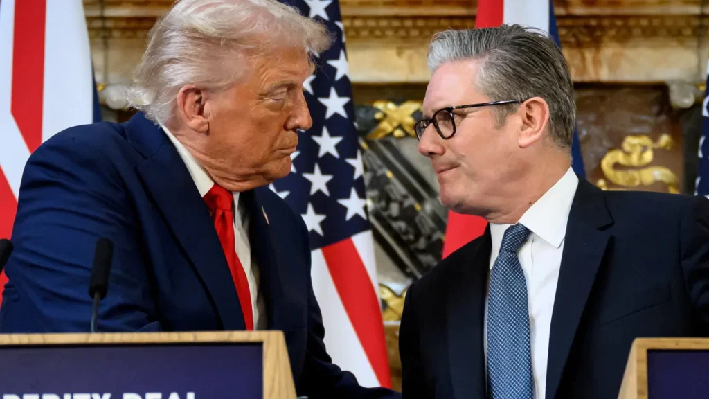 FTSE 100 Slips as Trump Tariff Threats